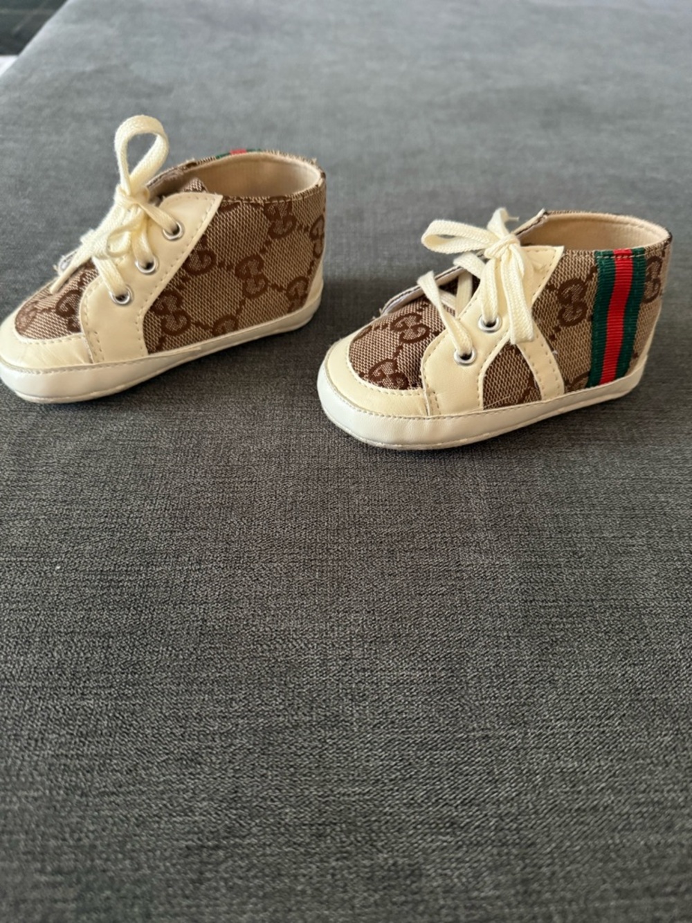 Kids Beige Logo-Pattern Lace-Up Sneakers